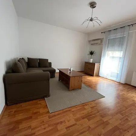 Ic Comfort 2 Bedrooms Garage Option Apartment *